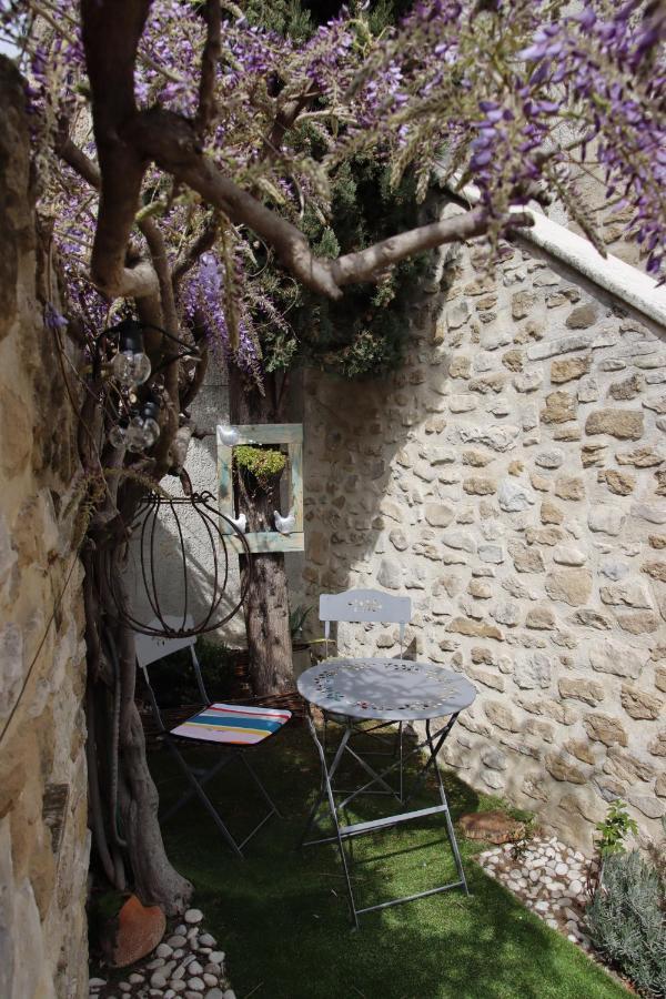 La Maison Wisteria Saint-Pantaléon-les-Vignes Exteriör bild