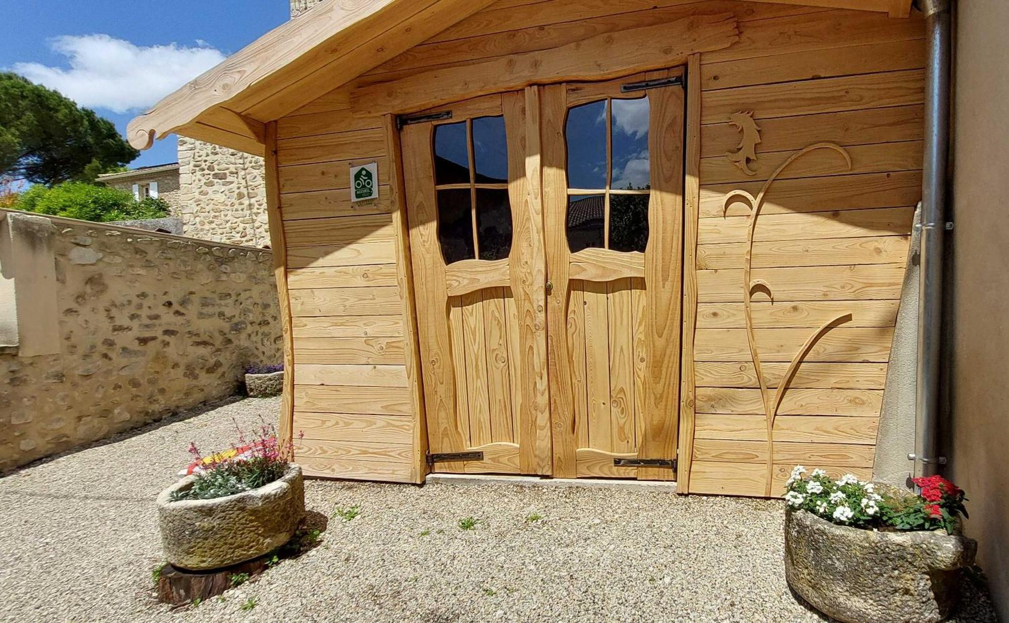 La Maison Wisteria Saint-Pantaléon-les-Vignes Exteriör bild